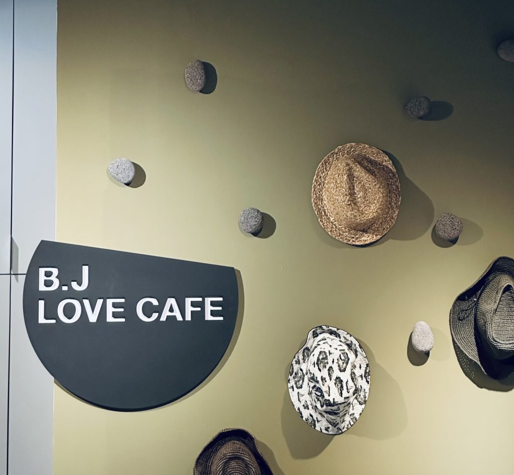 B.J Love Cafe